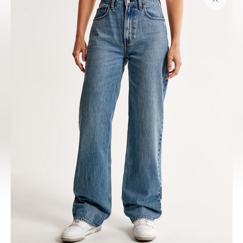 Abercrombie High Rise Loose Jeans - 26 Short